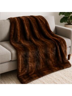 Luxurious Brown Faux Fur Throw Blanket
